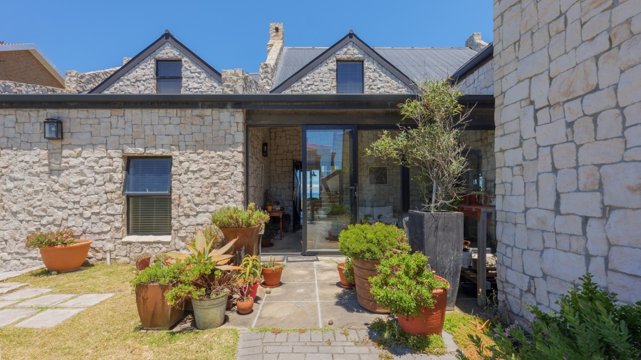 5 Bedroom Property for Sale in Agulhas Western Cape